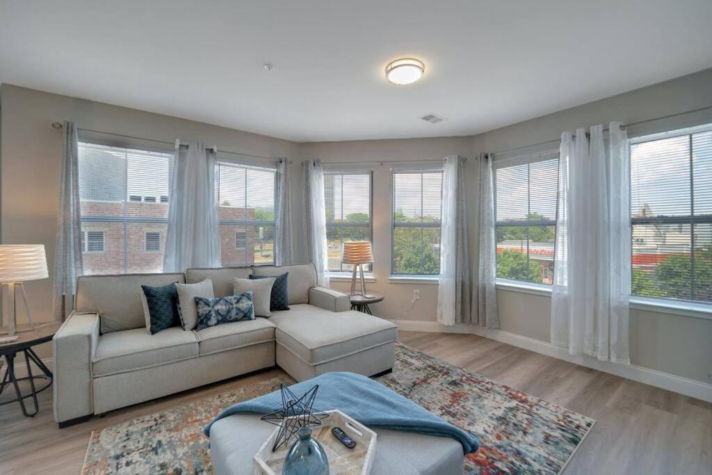 Beautiful 2Br Apt/Ewr Airport/King /Free Parking Newark Dış mekan fotoğraf