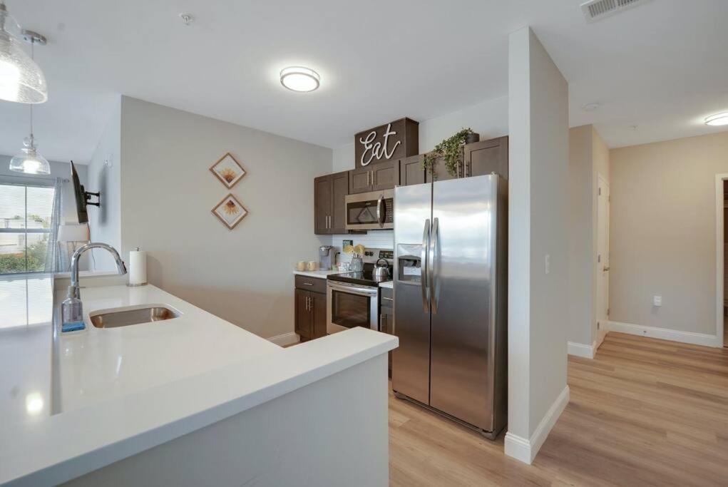 Beautiful 2Br Apt/Ewr Airport/King /Free Parking Newark Dış mekan fotoğraf