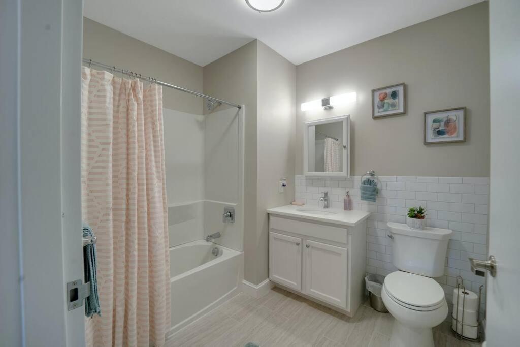 Beautiful 2Br Apt/Ewr Airport/King /Free Parking Newark Dış mekan fotoğraf